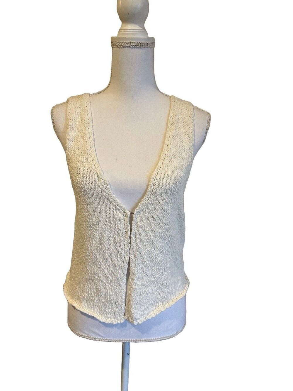 NWT Isalis Women's M Joel Knit Vest in White $74 MSRP New Crochet